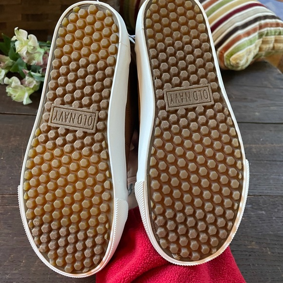 OLD NAVY Boys Nylon Hybrid Hiker Boot - Picture 4 of 6